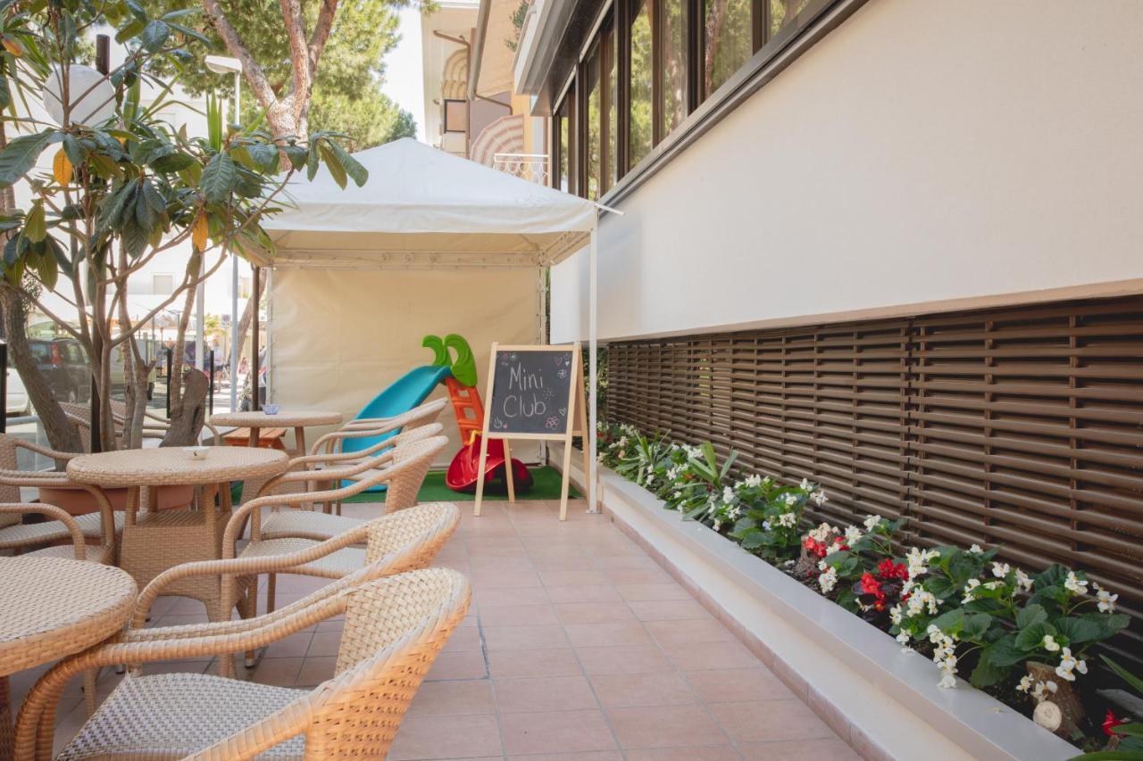 Hotel Cavalli Cattolica Exterior photo