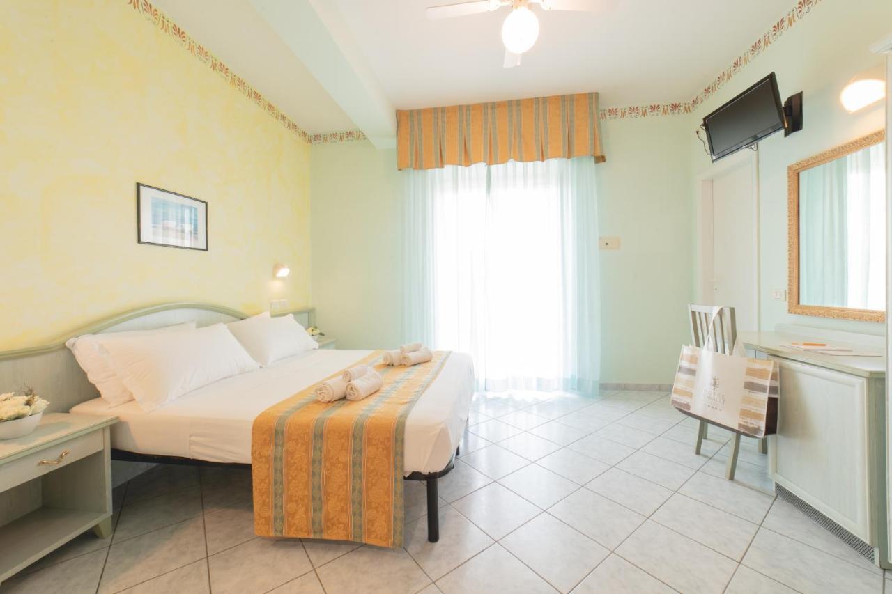 Hotel Cavalli Cattolica Exterior photo